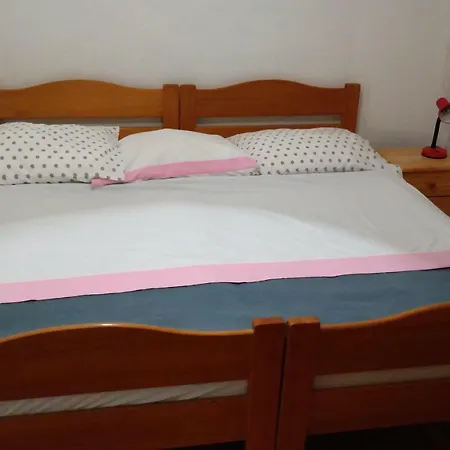 Zorica Brodarica (Sibenik-Knin)